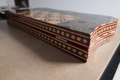 طاولي + شطرنج  زخرفة سوداء راقية صناعة يدوية - جنطة جلد فاخرة السعر بدون احجار شطرنج ٥٥٠ الف ومع احجار شطرنج ٦٥٠ الف