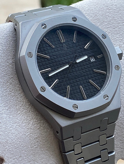 AP Royal Oak 41 mm  - اي بي رويال اوم بلاك ديل - مات فضي
