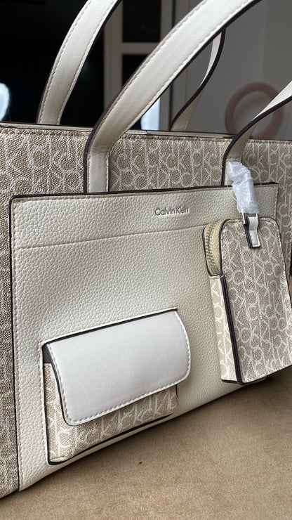 جنطه كالفن كلاين آصليه جديده - تصفيه امريكيه