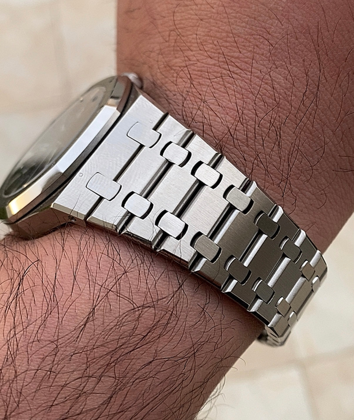 AP Royal Oak black dial - حبة وحدة مستحيل تميزها عن الاصلية