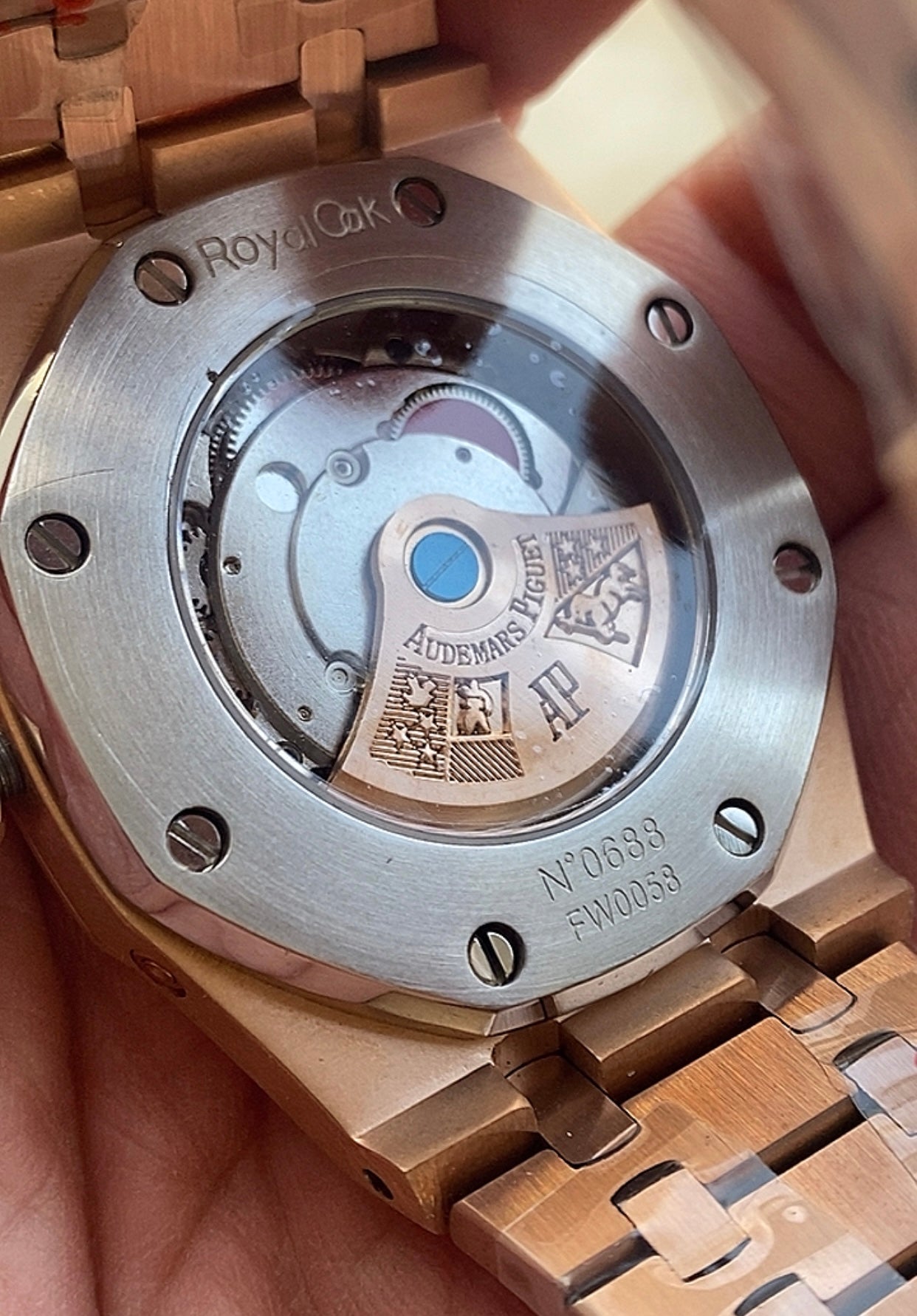 AP Calendar RoseGold 41 mm(كلين تايتل)