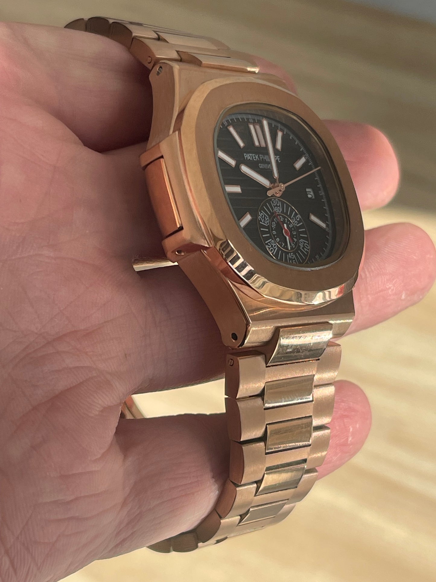 عرض البلاك فرايدي ساعه باتيك فيليب روز جولد ماستر كواليتي وعطر + ١٨