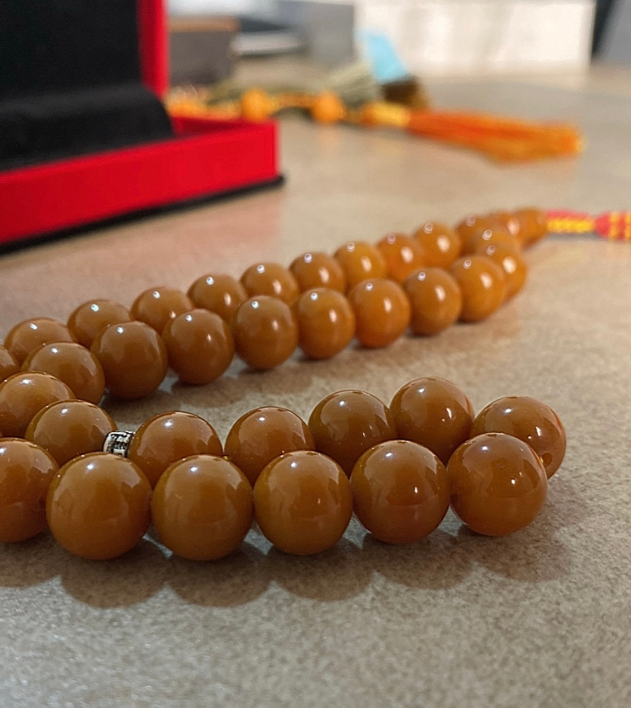 سبحة حجر سندلوس نقي ١٠٠٪؜  S21- متوفر قطعة واحدة من هذا التصميم