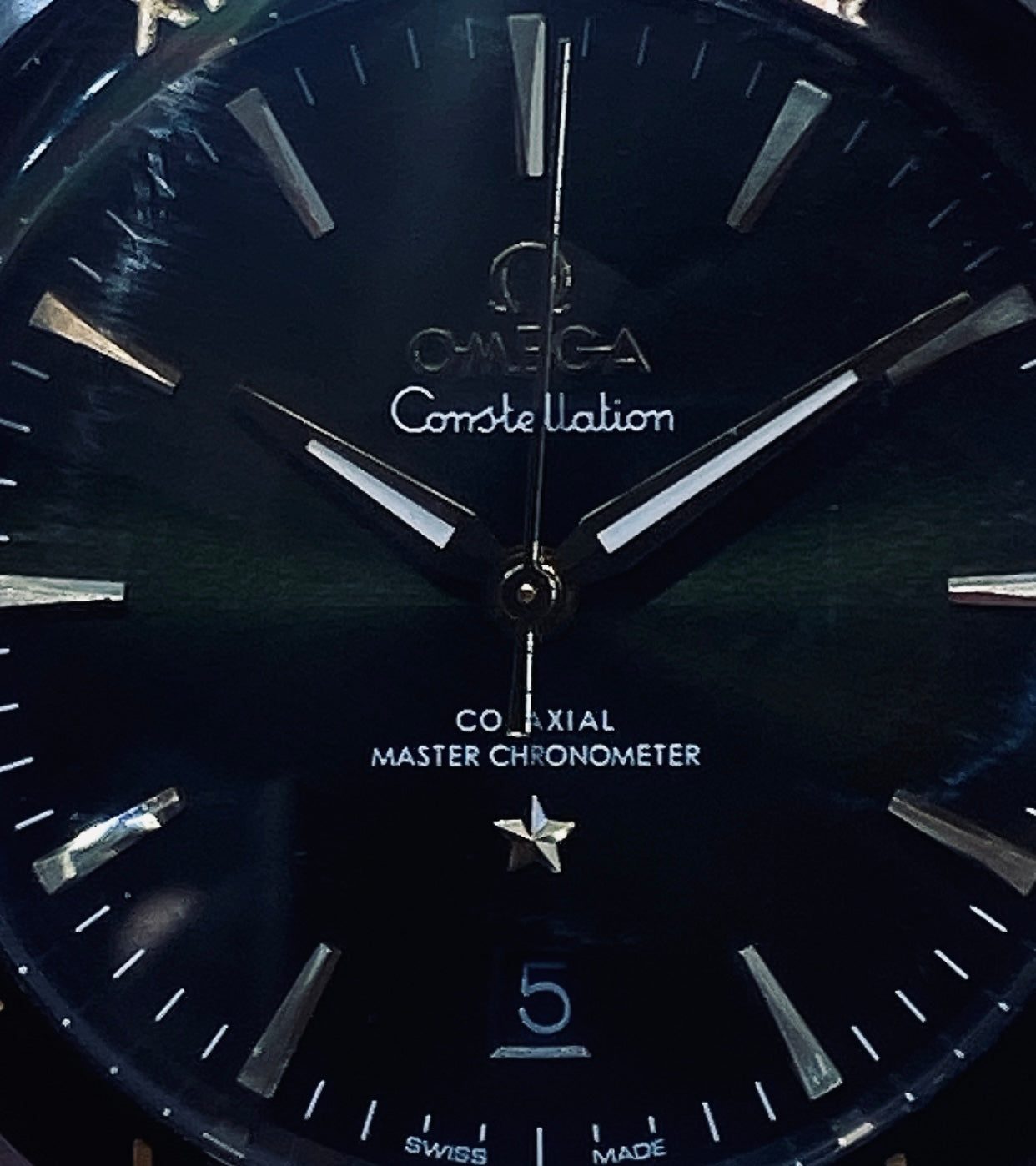 أوميجا كونستليشن اخضر أومبريه ستيل  - كلين