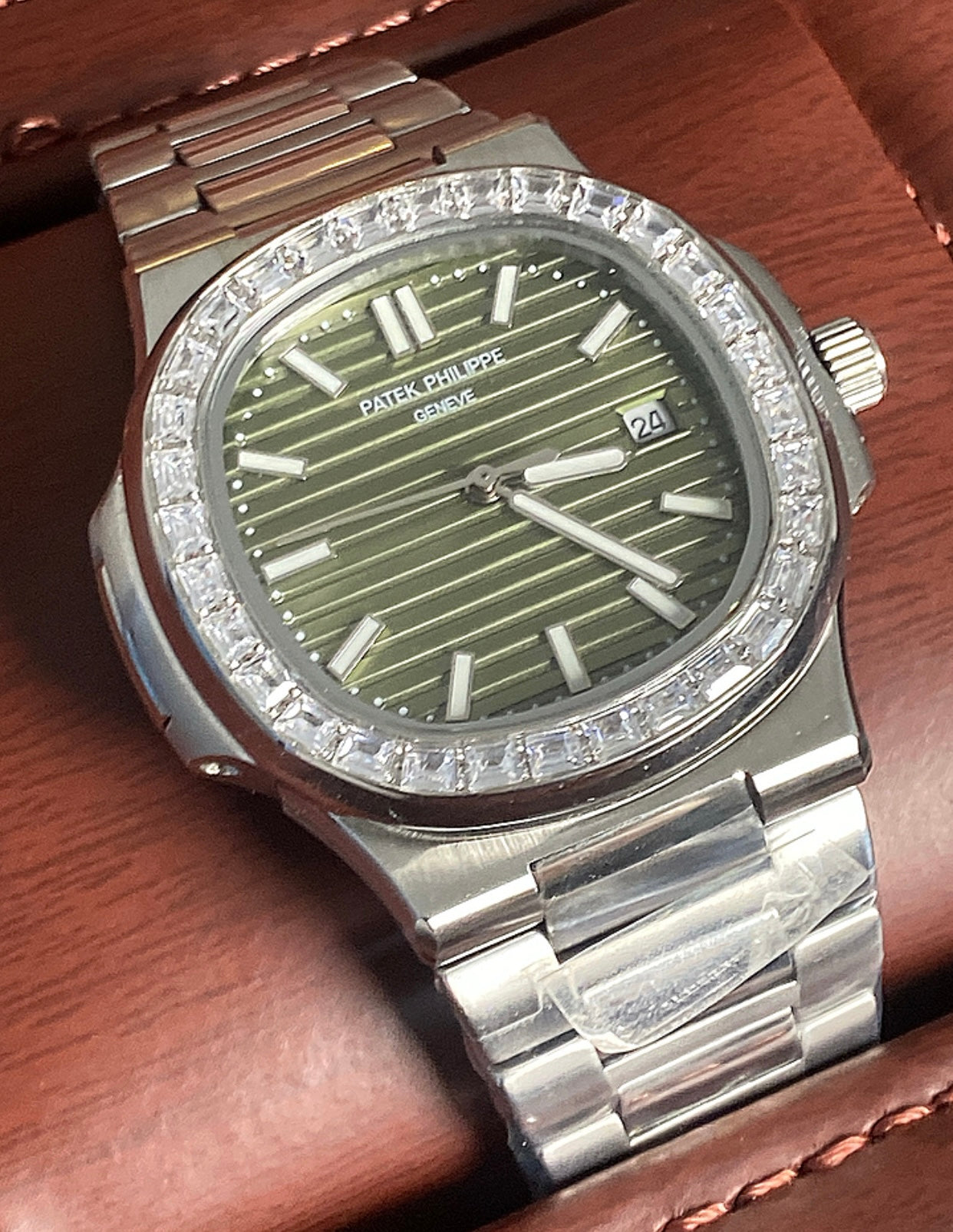 باتيك فيليب نوتلس مينا زيتوني ، طرق الماس