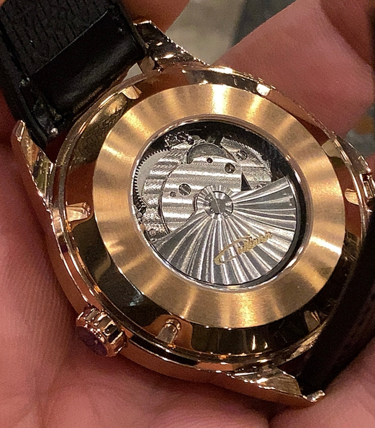 كولينان كازينو أصلية - متبقي من الكفالة 9 أشهر ( متوفرة الآن في عمان ) السعر بالأردني ٤٠٠ دينار