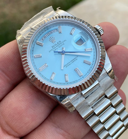 رولكس داي ديت مينا ايس بلو- كلين طبق الاصل لاتفرق - ماكينة مطابقة لرواكس الاصلية - سيريال حقيقي محفور عالساعة