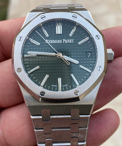 اوديمار بيغيه كلين طبق الأصل - الساعة اصدار خاص بمناسبة اصدار الساعة- متوفر حبة