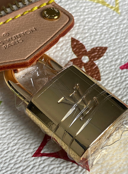 LV Monogram MulticolorLimted - الجنطة طبق الأصل لا تميز متوفر قطعة واحدة