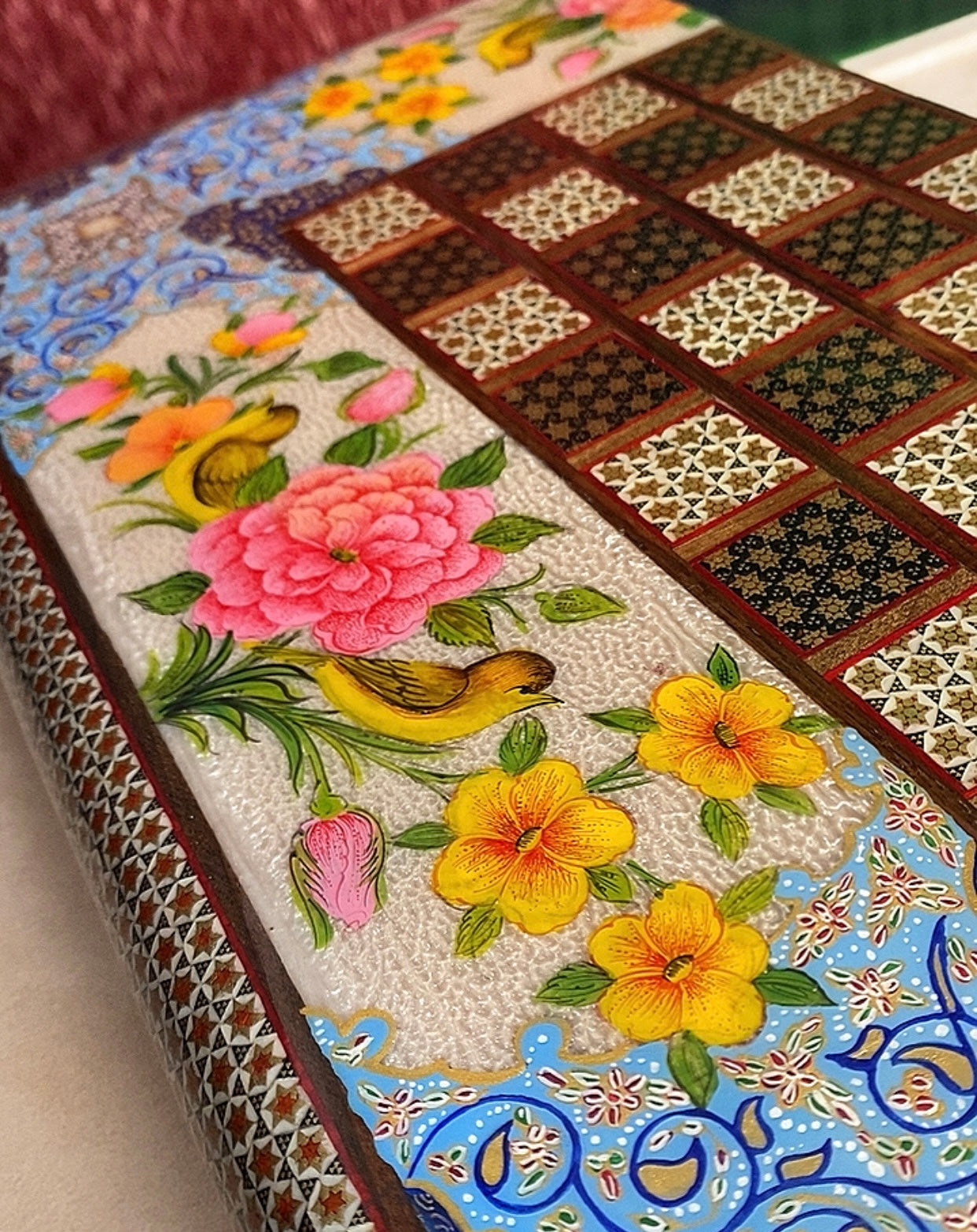 تحفة فنية صناعة يدوية - طاولي و شطرنج رسمة واحدة فقط يعني الحبة الوحيدة في العراق - احجار الطاولي و الشطرنج صناعة يدوي  بادق التفاصيل (t2)