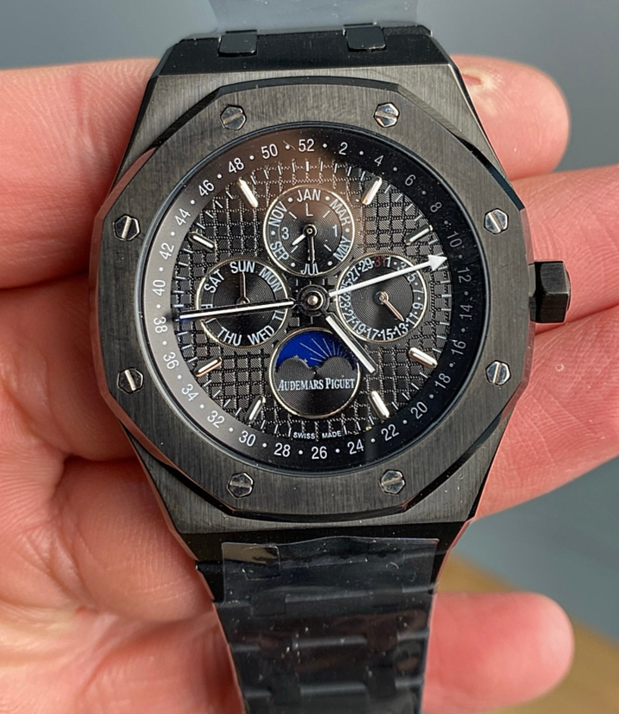 Audemars Pigue Royal Oak Calendar 41 mm (كلين تايتل)