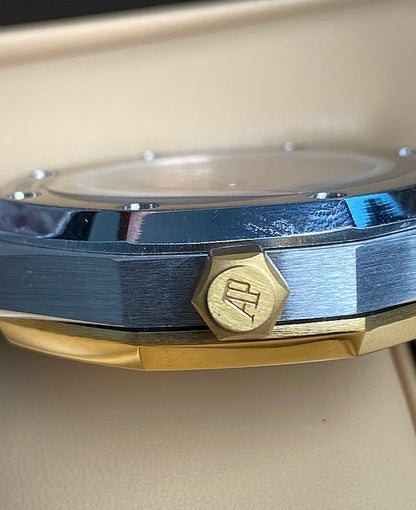Audemars Pigue  Royal Oak Gold 41 mm (كلين تايتل)