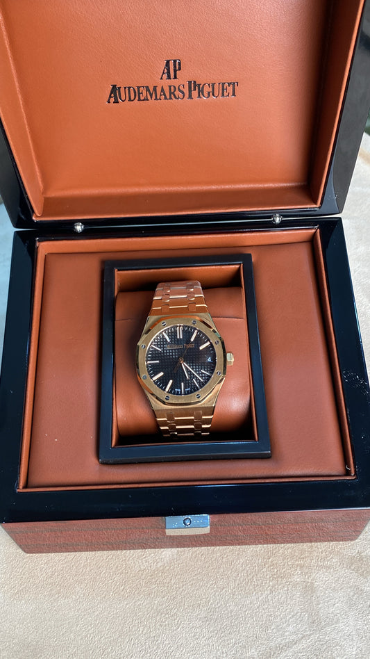 AP Royal Oak - رويال اوك روز جولد مينا اسود كلين