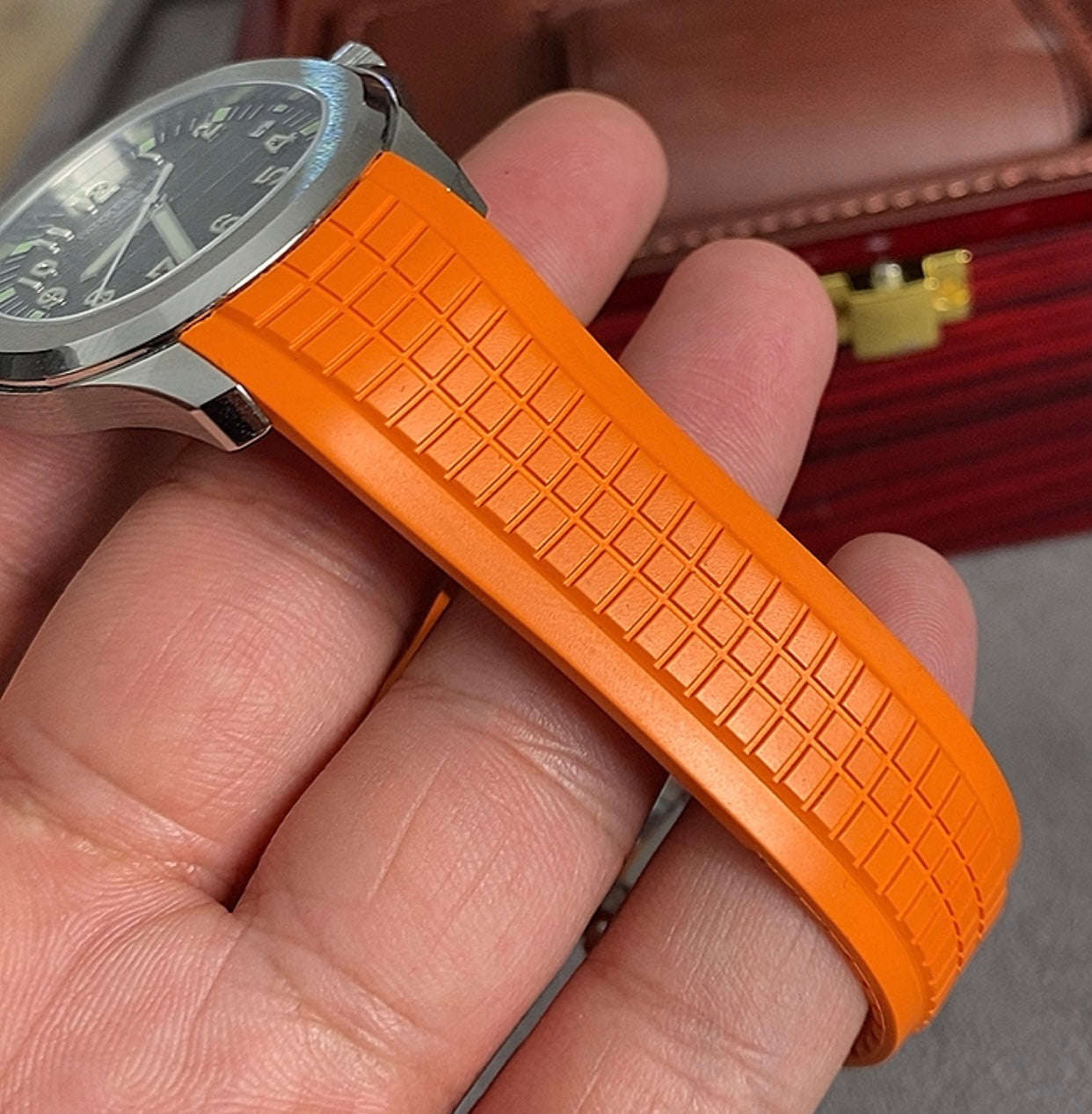 باتيك فيليب اكوا نوت ستراب اورانج- كلين طبق الأصل