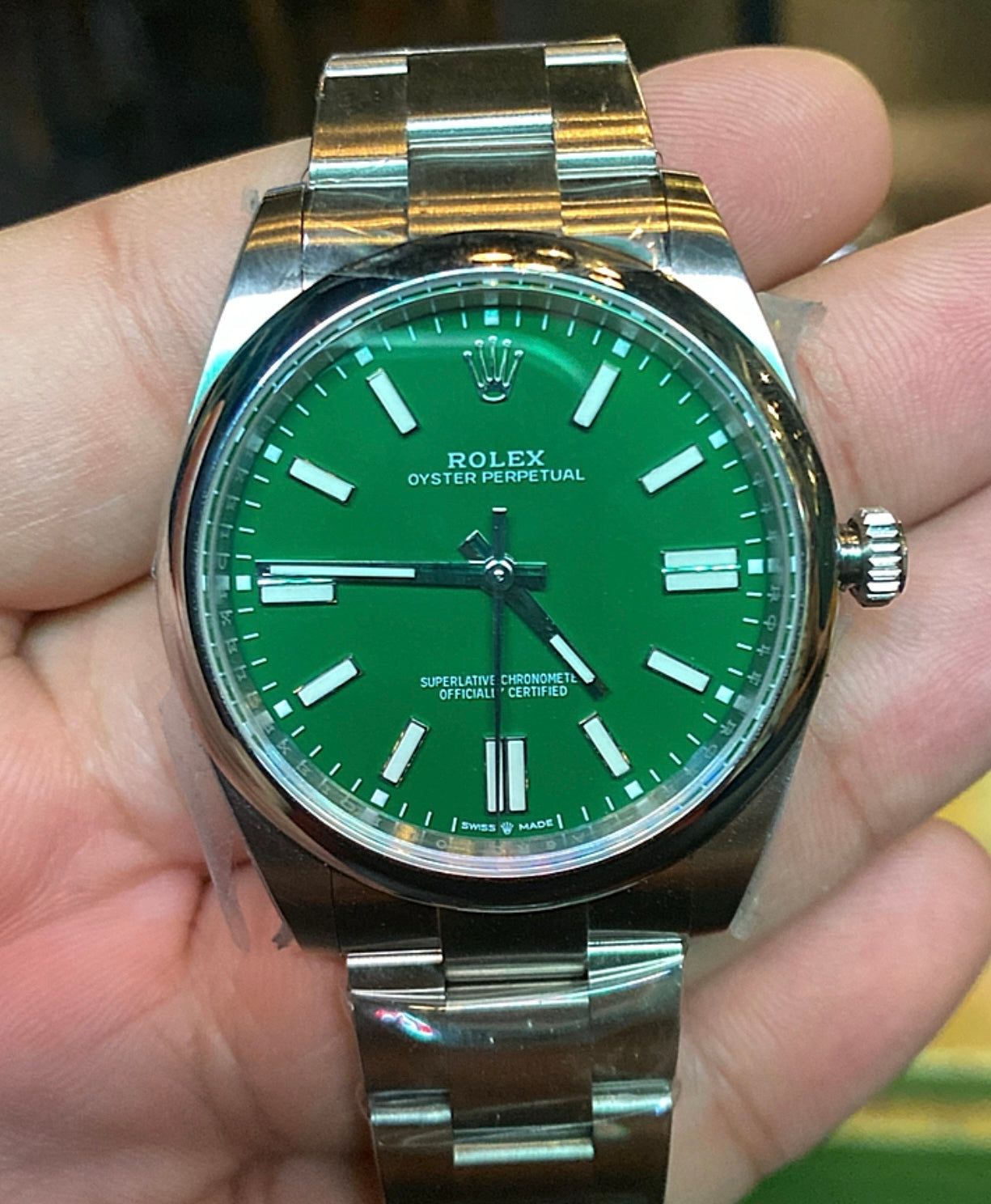 رولكس اويستر بربيتشوال مينا اخضر - مصنع اي دبليو اي طبق الاصلية لا تفرق
