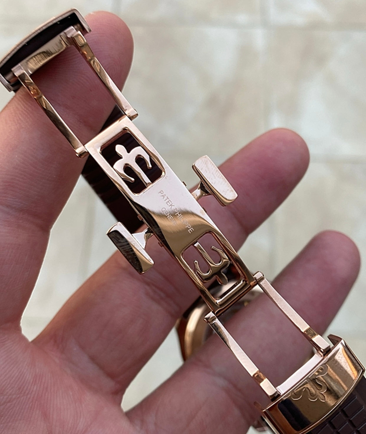 باتيك فيليب اكوا نوت روز جولد ستراب بني و مينا اومبريه- كلين طبق الاصل لا تميز