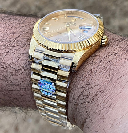 حبة واحدة في العراق- رولكس داي ديت فول ذهب اصفر طلاء ١٨ - الساعة طبق الأصل برقم تسلسلي اصلي و ماكينة سويسري مطابقة للأصل
