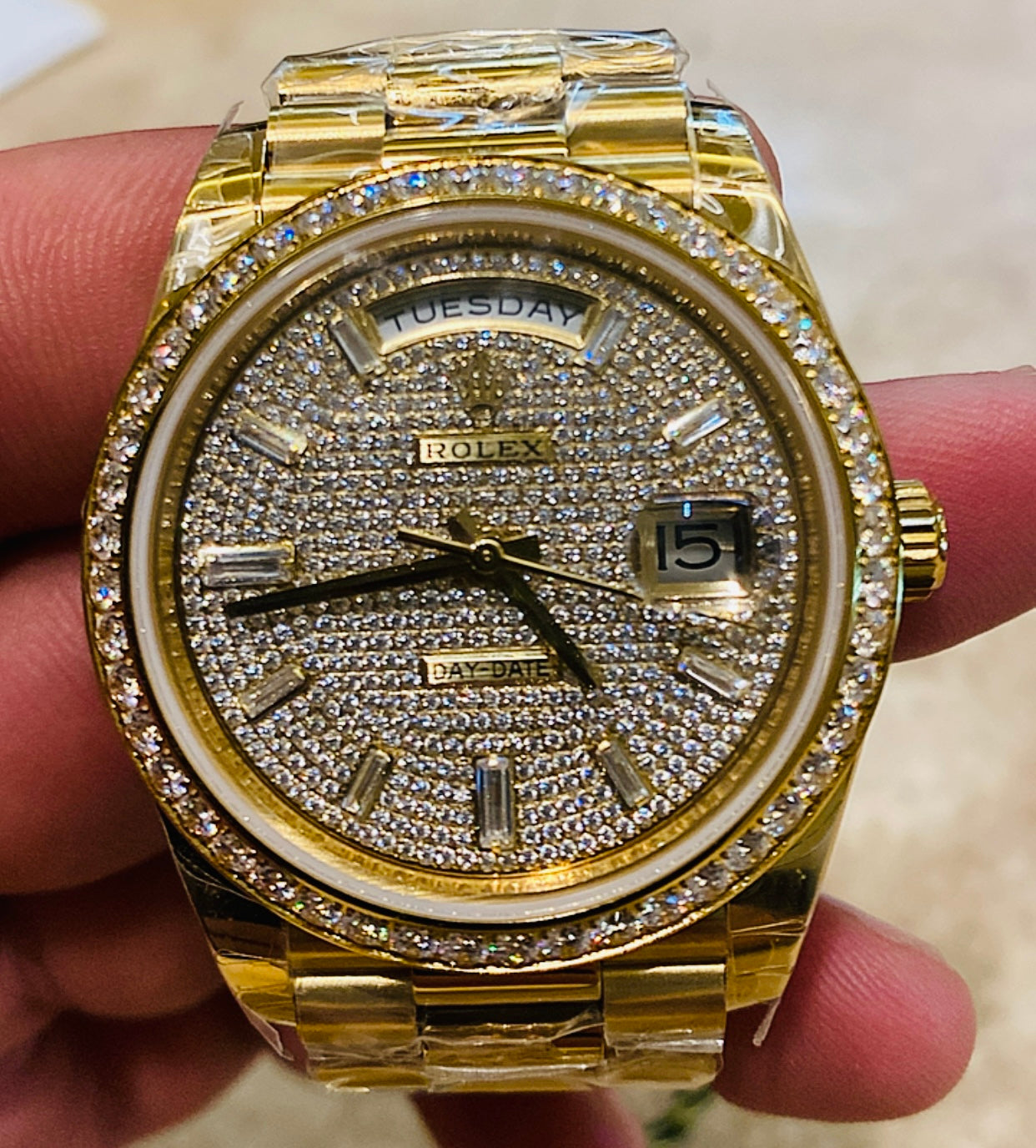 رولكس دايت ديت يالو جولد باڤيد دايال- ماكينة سويسري طبق طبق الأصل