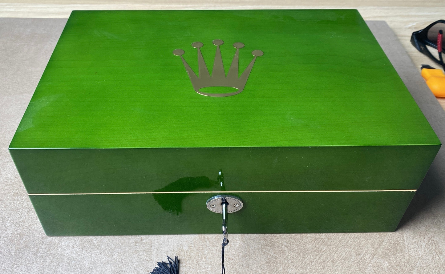 بوكس روليكس خشب - لون اخضر