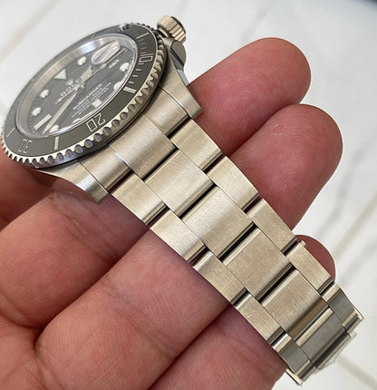 رولكس سابمارينر اسود ريفرنس جديد - كلين ماكينة سويسري و نفس المواد الخام متوفر قطععة مع كامل مرفقاتها