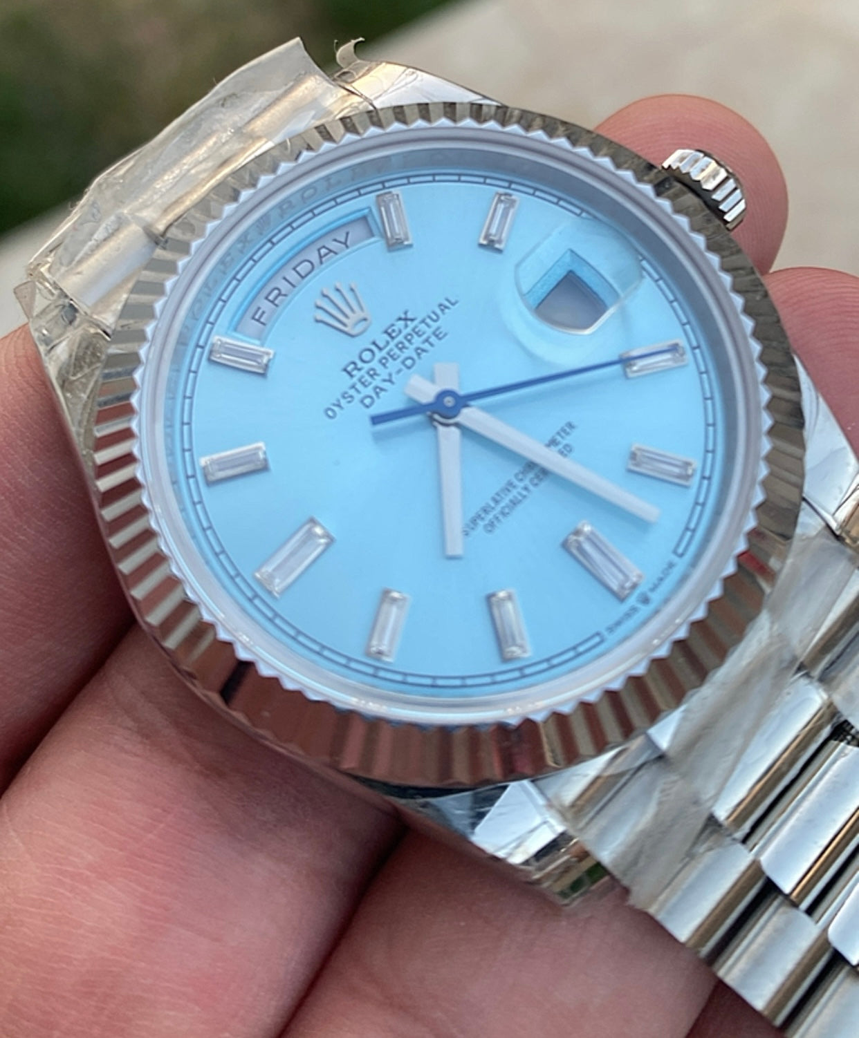 رولكس داي ديت مينا ايس بلو- كلين طبق الاصل لاتفرق - ماكينة مطابقة لرواكس الاصلية - سيريال حقيقي محفور عالساعة