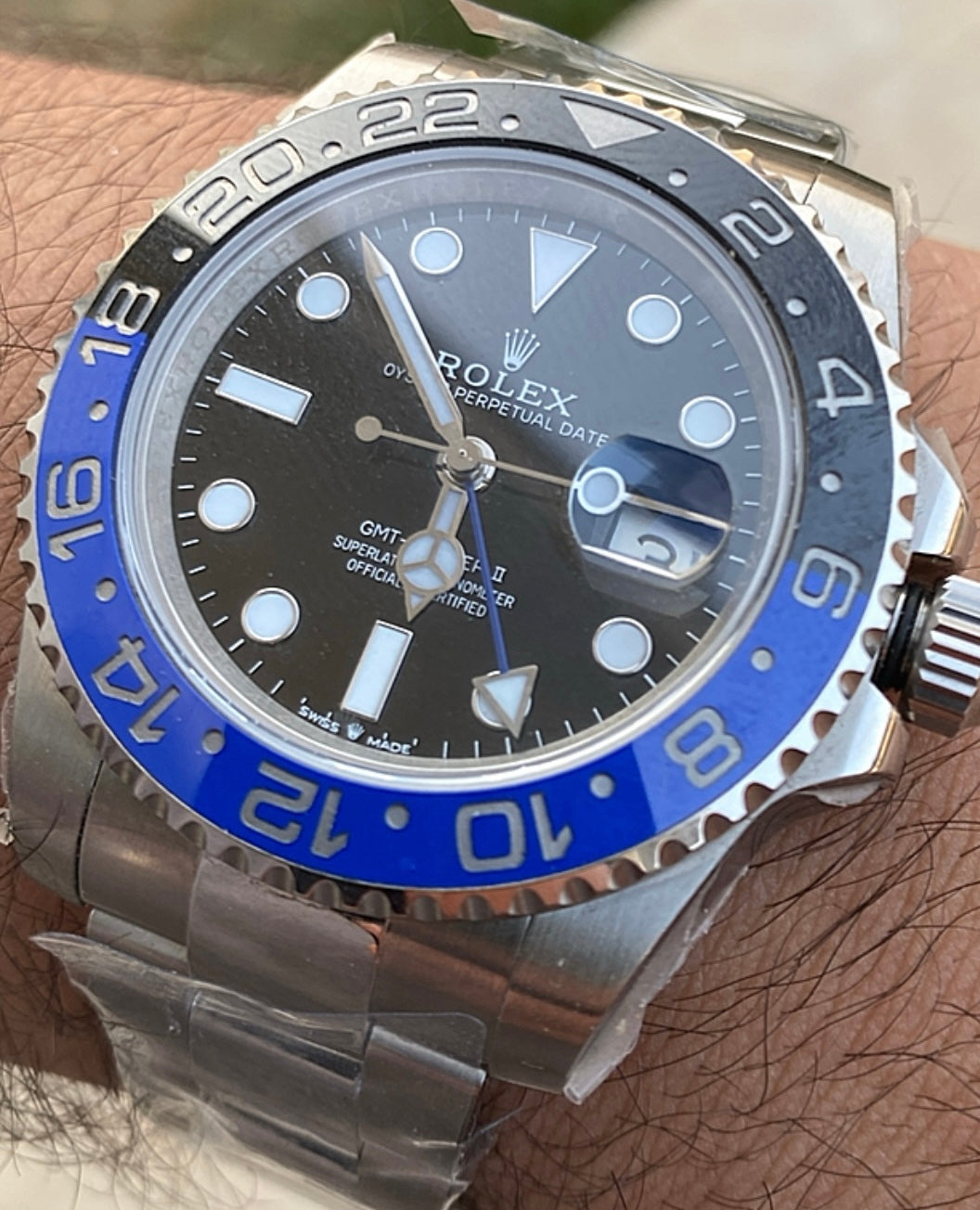 رولكس باتمان سير اويستر - مصنع كلين طبق الاصل - لا يمكن تميزها على يدك - سيريال محفور حقيقي- ماكينة مطابقة للاصلية - سيراميك مطابق مية بالمئة - تعقيدة جي ام تي مثل الاصلية