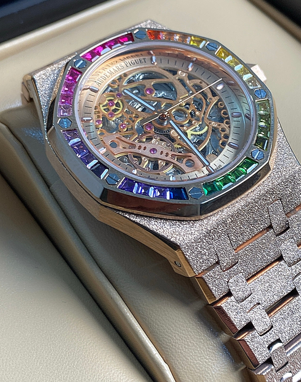 Audemars Pigue Royal Oak Rainbow 41 mm  (كلين تايتل)