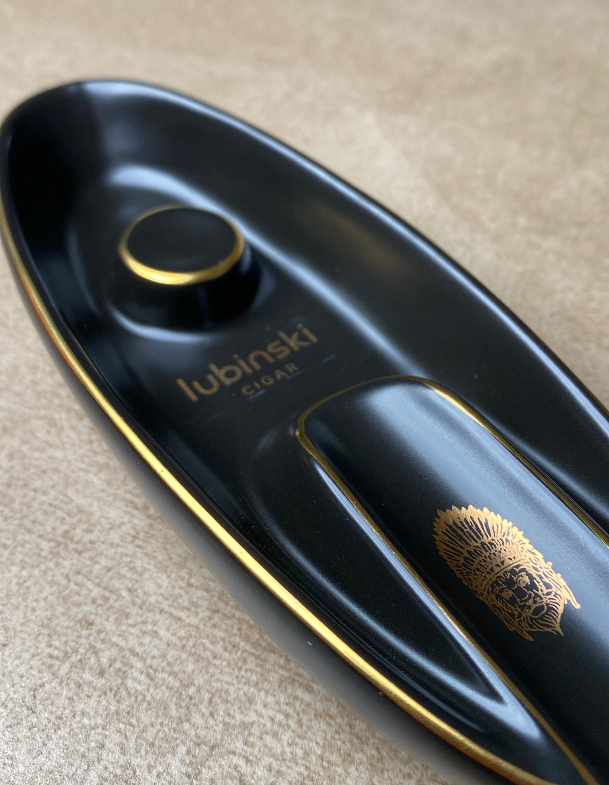 قسم رجال الآعمال: نفاضه لوبنسكي سيجار اصليه