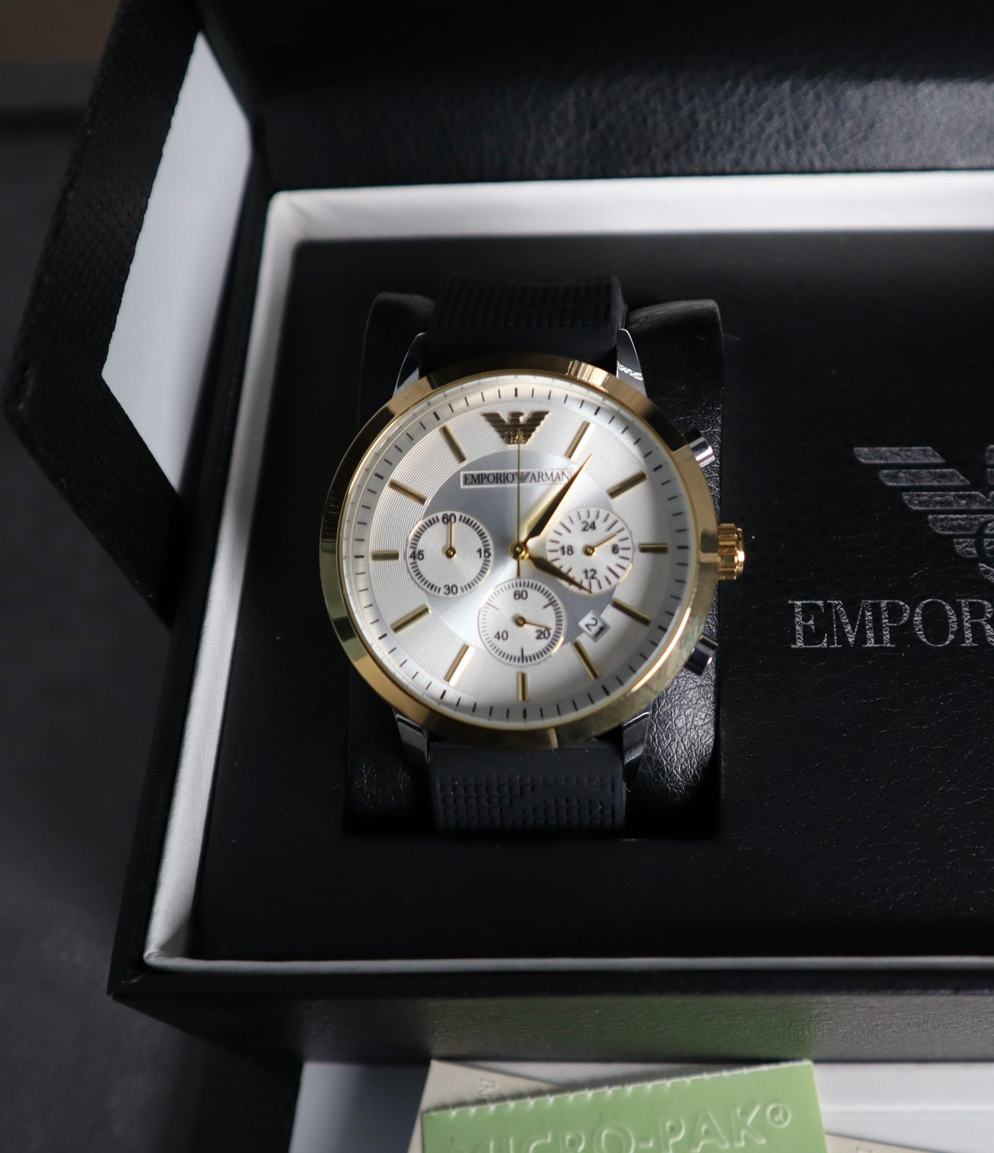 ساعة ارماني جراند ماستر - حبة واحدة من كل لون