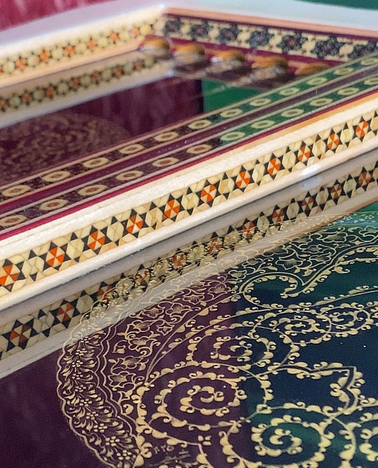 تحفة فنية صناعة يدوية - طاولي و شطرنج رسمة واحدة فقط يعني الحبة الوحيدة في العراق - احجار الطاولي و الشطرنج صناعة يدوي  بادق التفاصيل (t4)