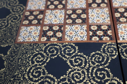 طاولي + شطرنج  زخرفة سوداء راقية صناعة يدوية - جنطة جلد فاخرة السعر بدون احجار شطرنج ٥٥٠ الف ومع احجار شطرنج ٦٥٠ الف