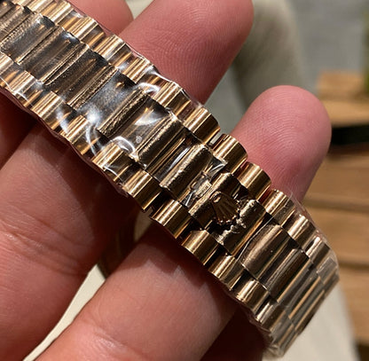 روليكس داي ديت مينا باڤيد - ساعة نادرة جدا - الساعة كليون طبق الاصل ماكينة سويسري (ووزجولد)