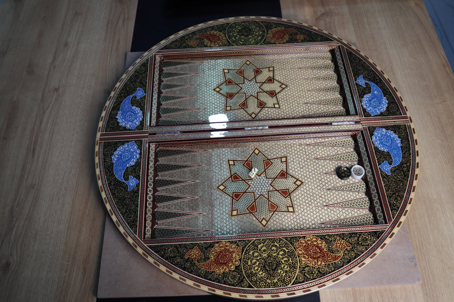 طاولي + شطرنج قطعة فنية للاقتناء - حجم كبير