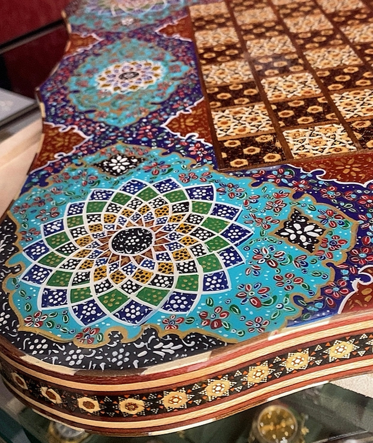 تحفة فنية صناعة يدوية - طاولي و شطرنج رسمة واحدة فقط يعني الحبة الوحيدة في العراق - احجار الطاولي و الشطرنج صناعة يدوي  بادق التفاصيل (t3)