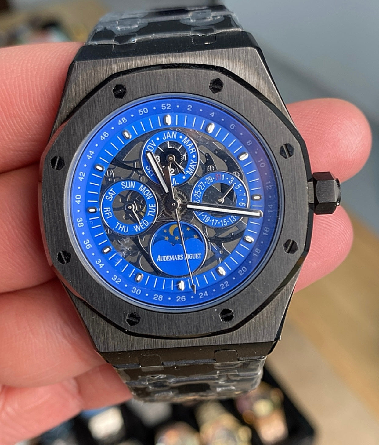 Audemars Pigue  Calendar blue 41 mm (كلين تايتل)