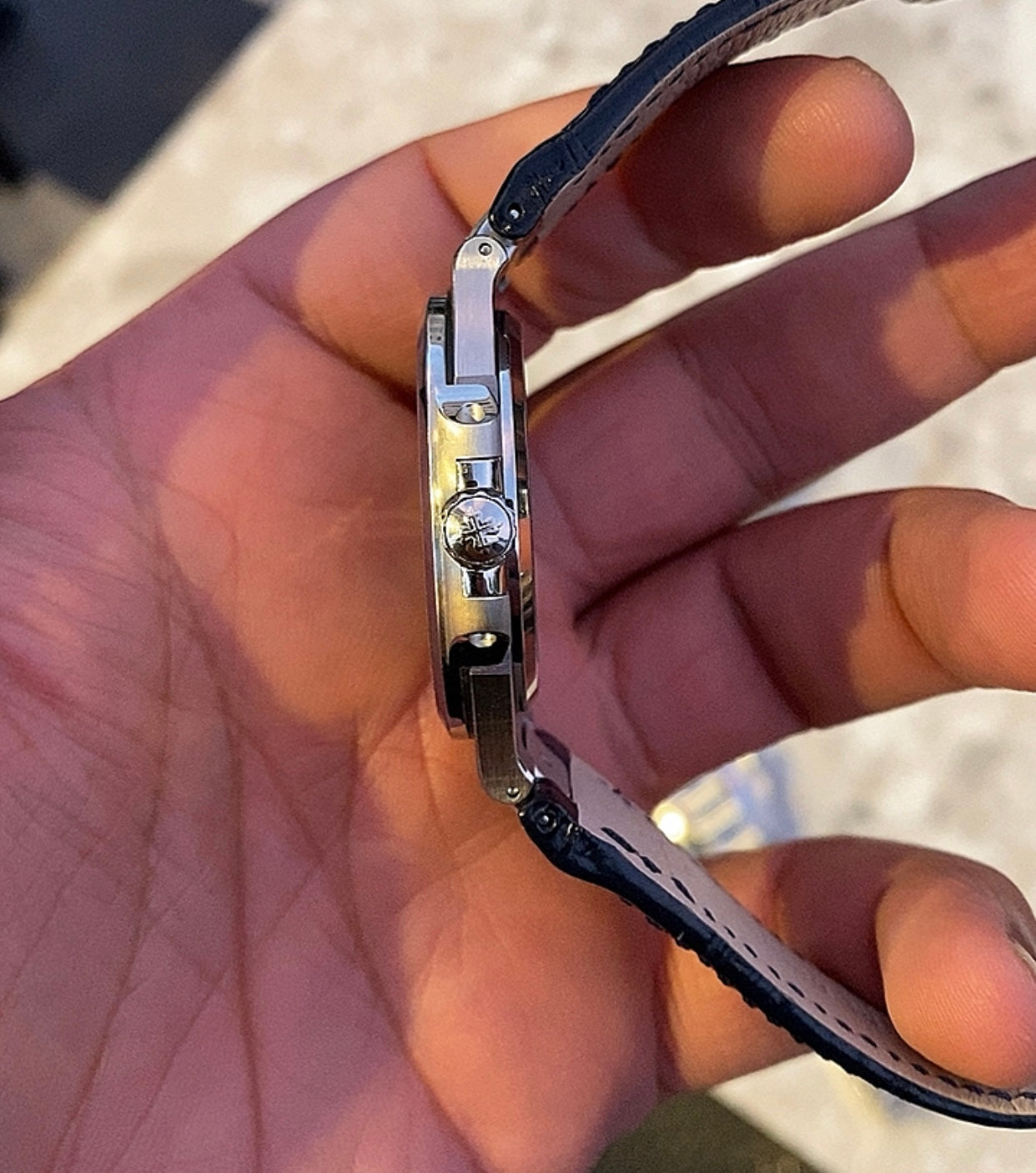 باتيك فيليب نوتلس كلين ، ستراب جلد نيلي مطابقة للاصلية و السمك نفسه لا تميز عأيدك ( السعر بالدينار الأردني ٨٥٠ دينار )