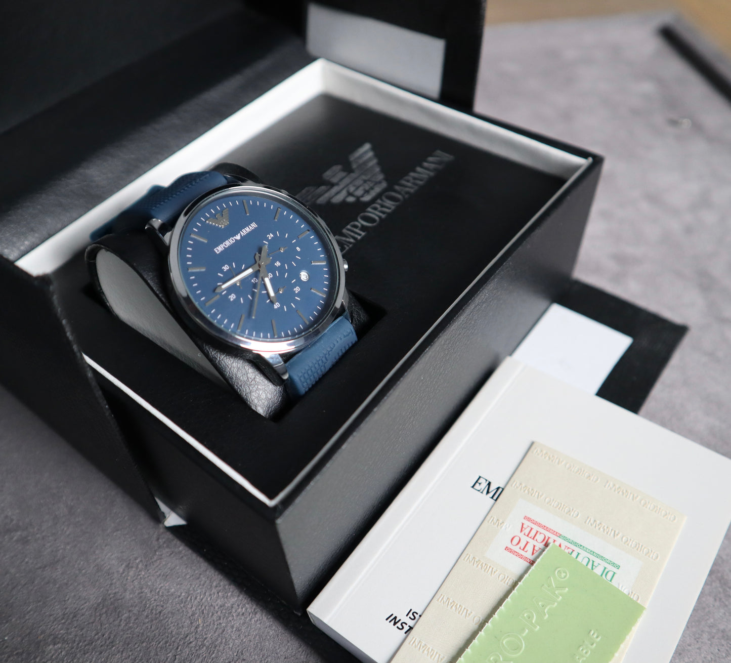 ساعة ارماني جراند ماستر - حبة واحدة من كل لون