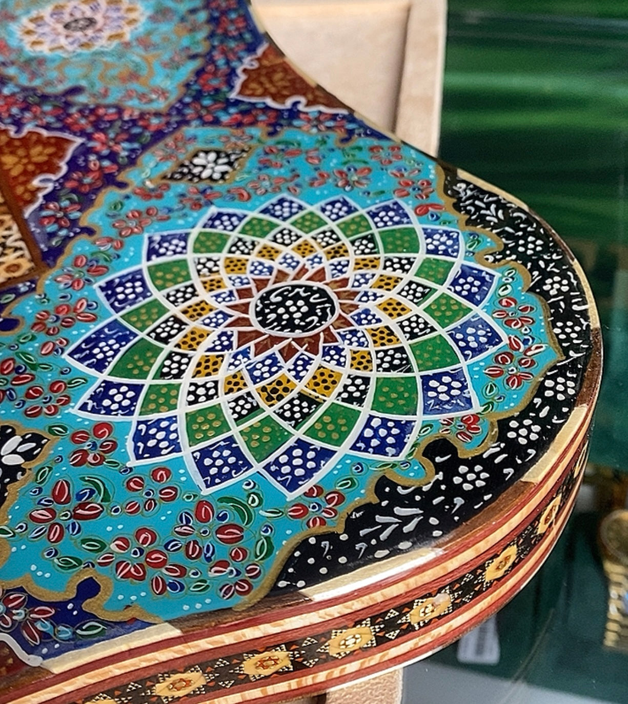 تحفة فنية صناعة يدوية - طاولي و شطرنج رسمة واحدة فقط يعني الحبة الوحيدة في العراق - احجار الطاولي و الشطرنج صناعة يدوي  بادق التفاصيل (t3)
