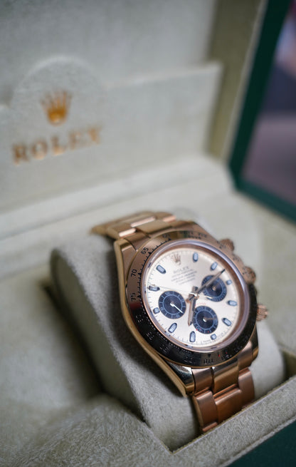 43 mm رولكس دايتونا ذهبي - مناسبة للبس الرسمي