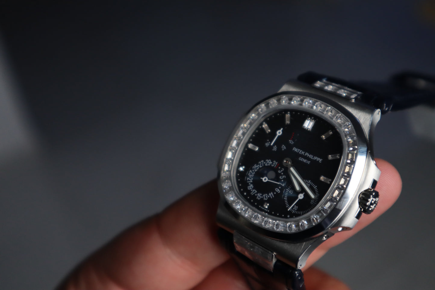 باتيك فيليب ٥٧١٢ - كلين طبق الأصل - حبة واحدة فقط