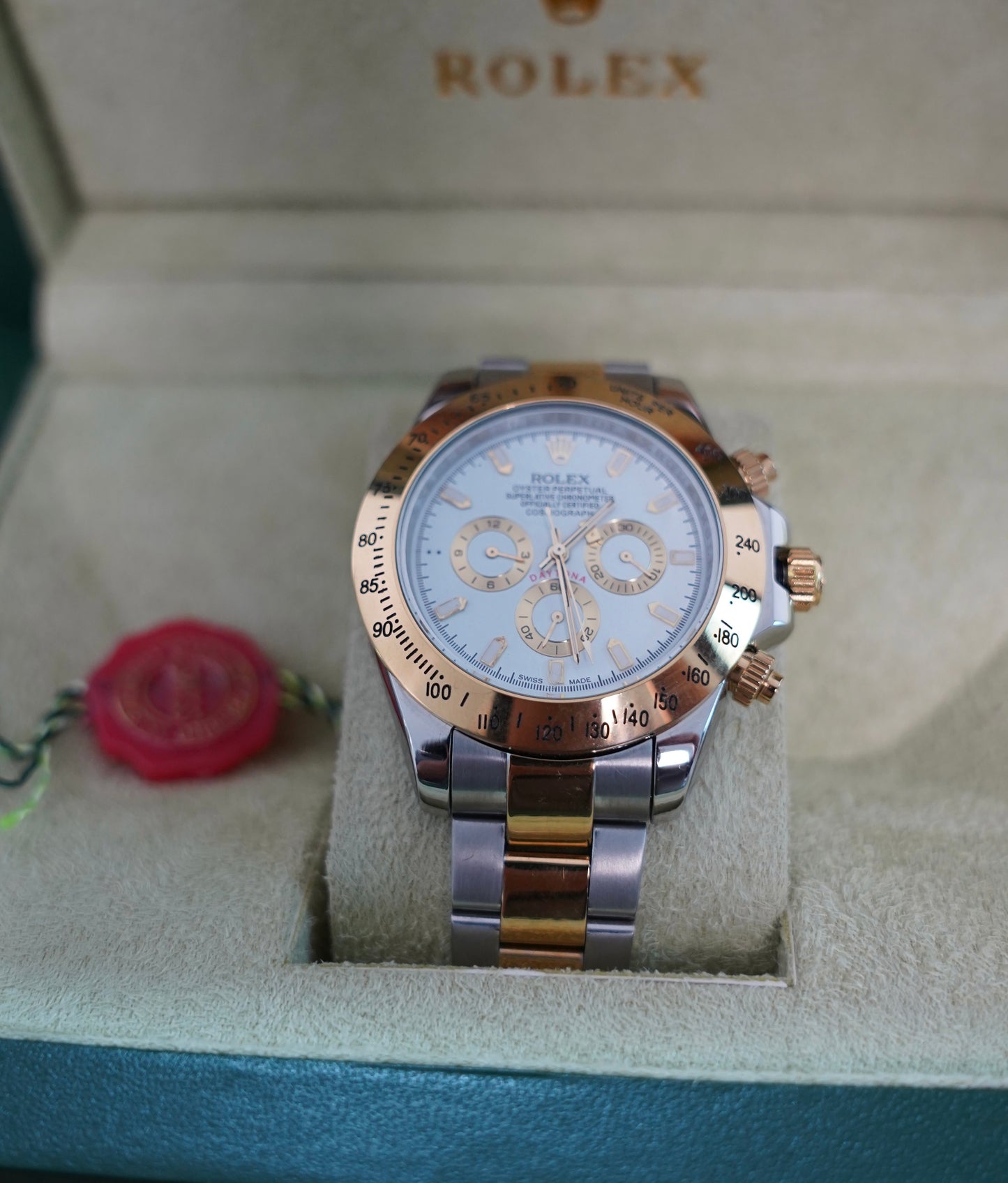 40 mm رولكس دايتونا ابيض و ذهبي سوبر كواليتي