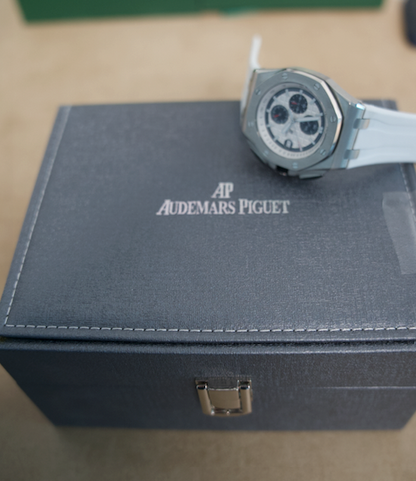 Audemars Piguet Royal Oak Offshore 42 mm  - كلين تايتل قطعة واحدة فقط في العراق