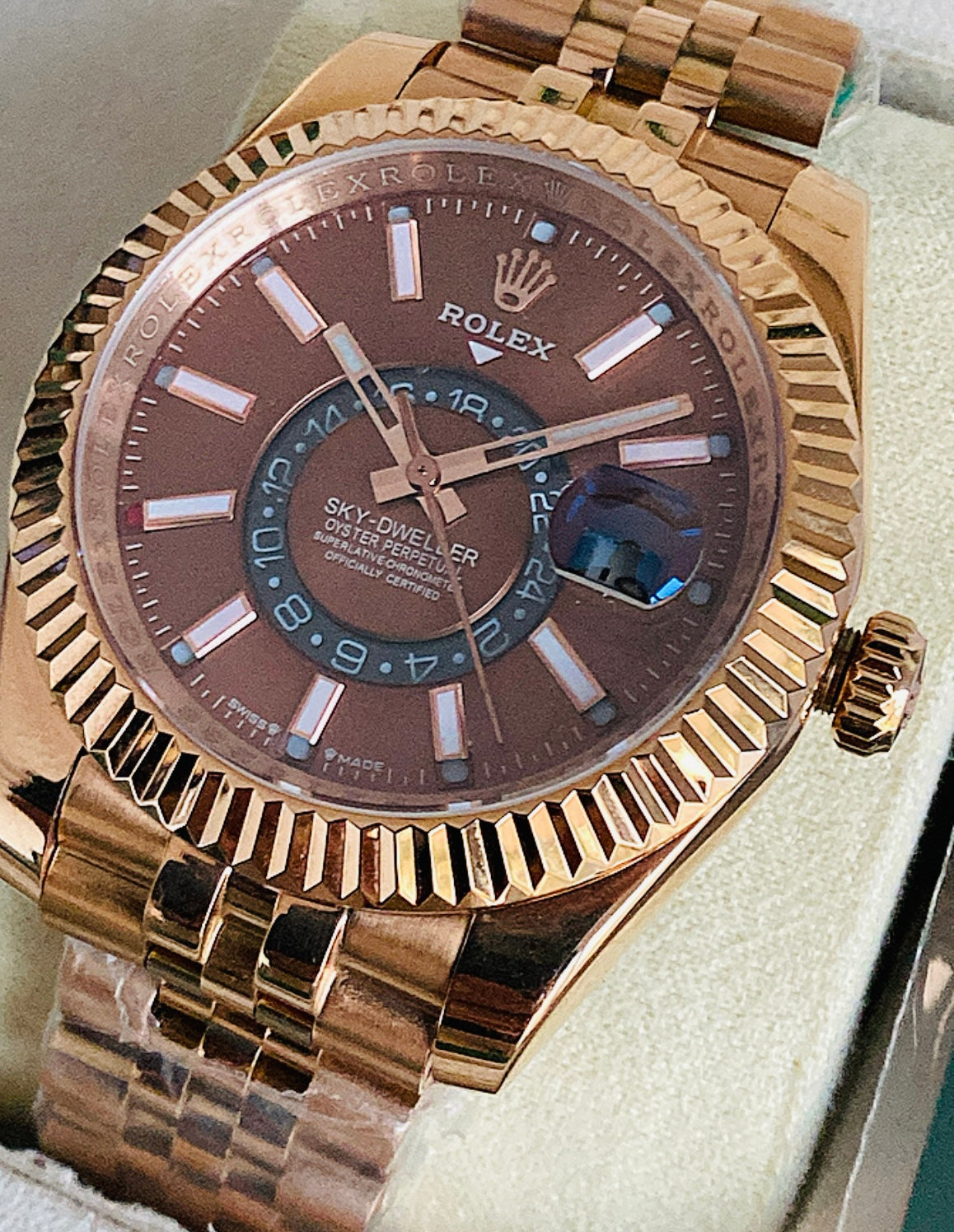 رولكس لاند دويلر روز جولد - جراند ماستر طبق الاصل بتعقيدة ال جي ام تي