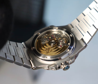 PATEK Philippe nautilus (باتيك فيليب نوتلس طبق الأصل حبة واحدة مستعملة بحالة الجديد  )