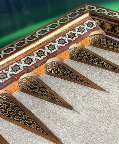 تحفة فنية صناعة يدوية - طاولي و شطرنج رسمة واحدة فقط يعني الحبة الوحيدة في العراق - احجار الطاولي و الشطرنج صناعة يدوي  بادق التفاصيل (t2)