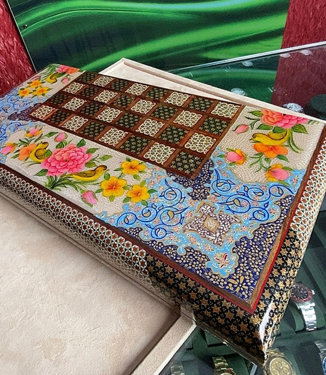 تحفة فنية صناعة يدوية - طاولي و شطرنج رسمة واحدة فقط يعني الحبة الوحيدة في العراق - احجار الطاولي و الشطرنج صناعة يدوي  بادق التفاصيل (t2)