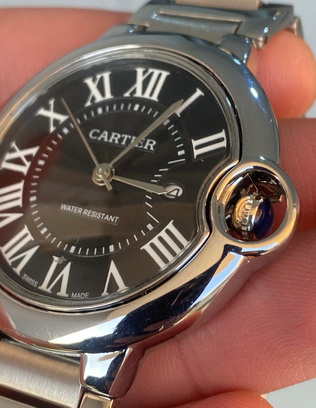 السعر بالدينار الاردني120 دينار  ساعه كارتير فضي و اسود