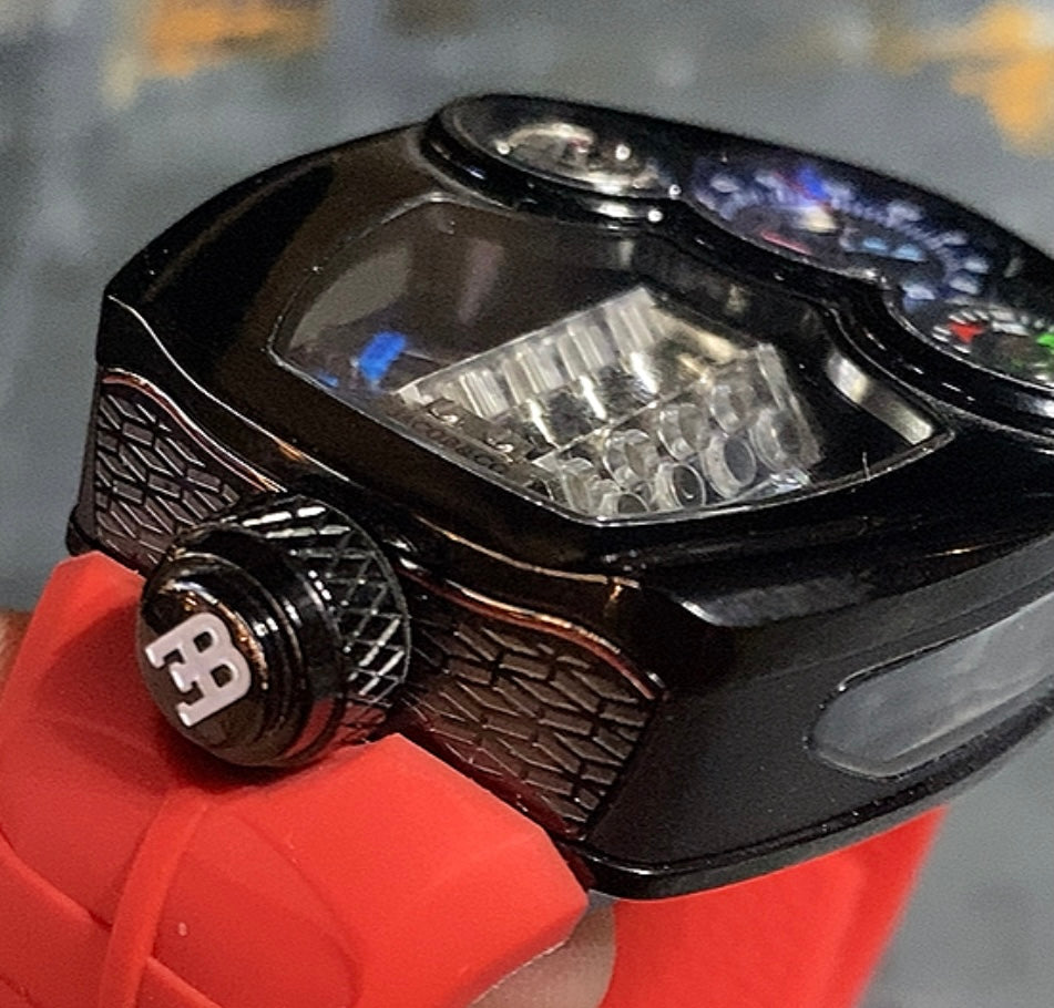 جاكوب تند كو بوجاتي شيرون تيتانيوم و كاربون فايبر كليون طبق الأصل