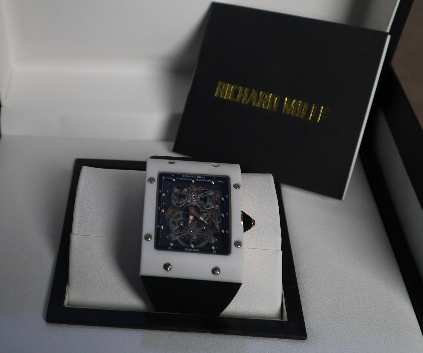 ريتشارد ميل اكسترا فلات - اصدار نادر جداً، متوفر قطعة واحدة