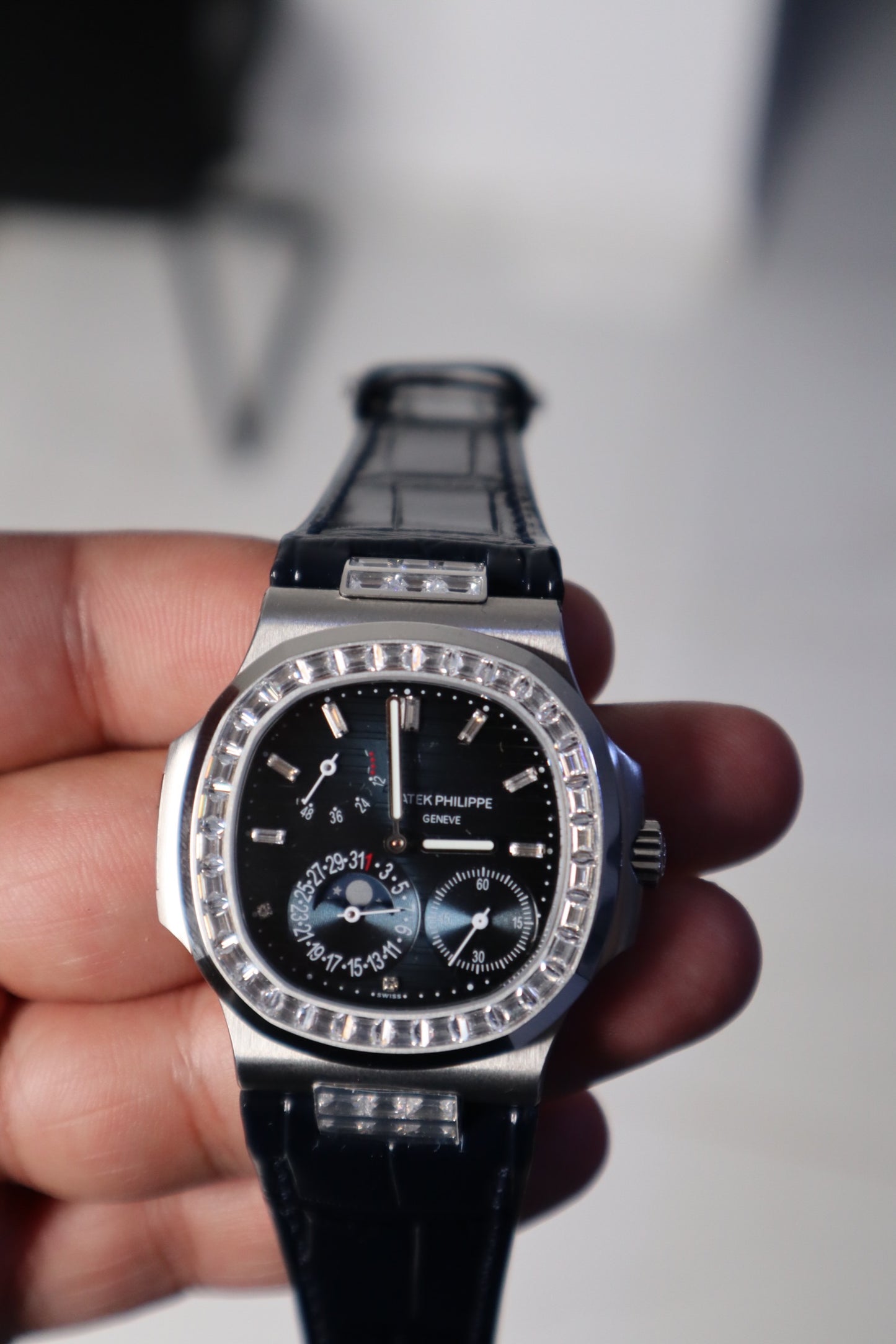 باتيك فيليب ٥٧١٢ - كلين طبق الأصل - حبة واحدة فقط